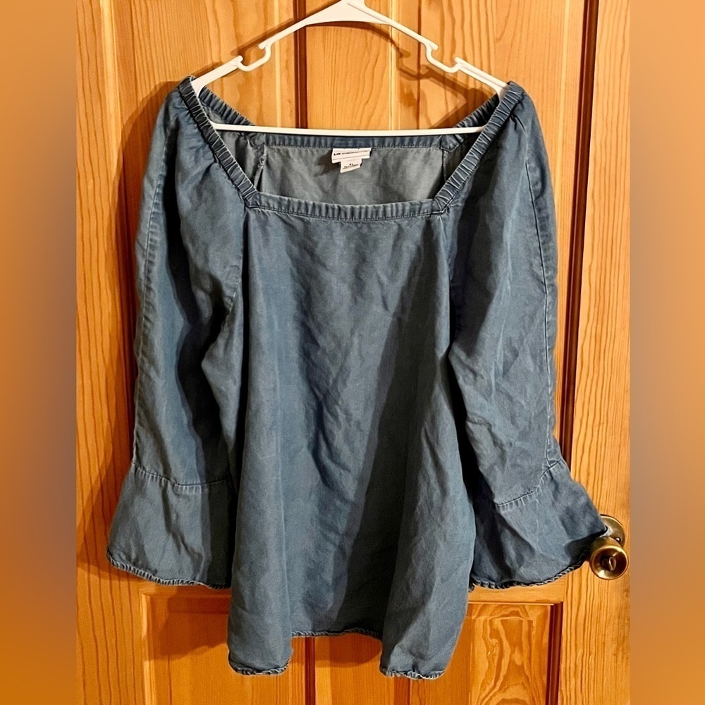 Liz Claiborne XL Blue Chambray Blouse Square Neck Peasant Boho Ruffle Sleeve Top